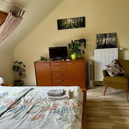 Haus Alt - Ferienwohnung Illingen  Esterno foto